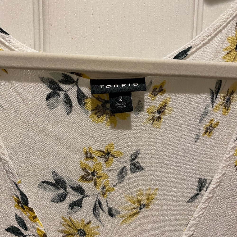 Torrid Blouse - Picture 5 of 6